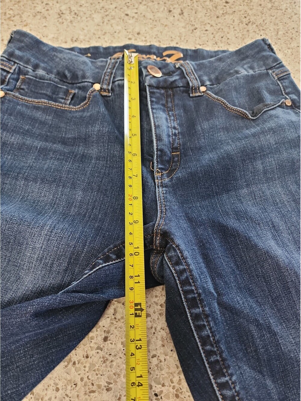 Jeans - Picture 9 of 9